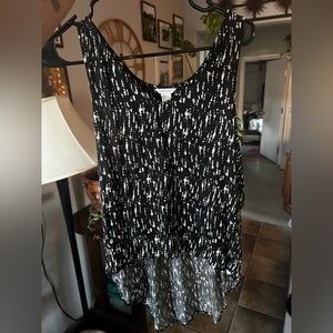 Black and White Sleeveless Top